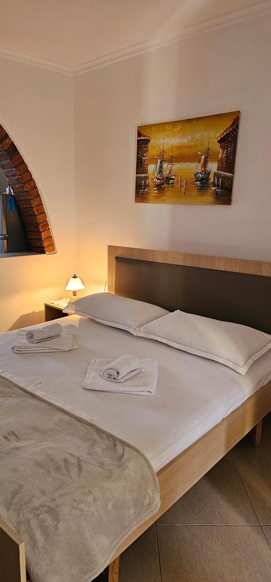 Aliaj Guest House Берат Екстер'єр фото